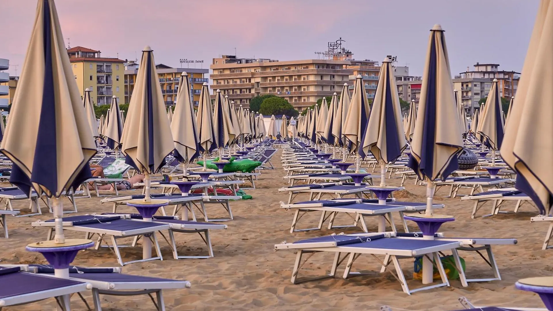 Apartment Charming House Near The Beach With Pool Bibione Italy