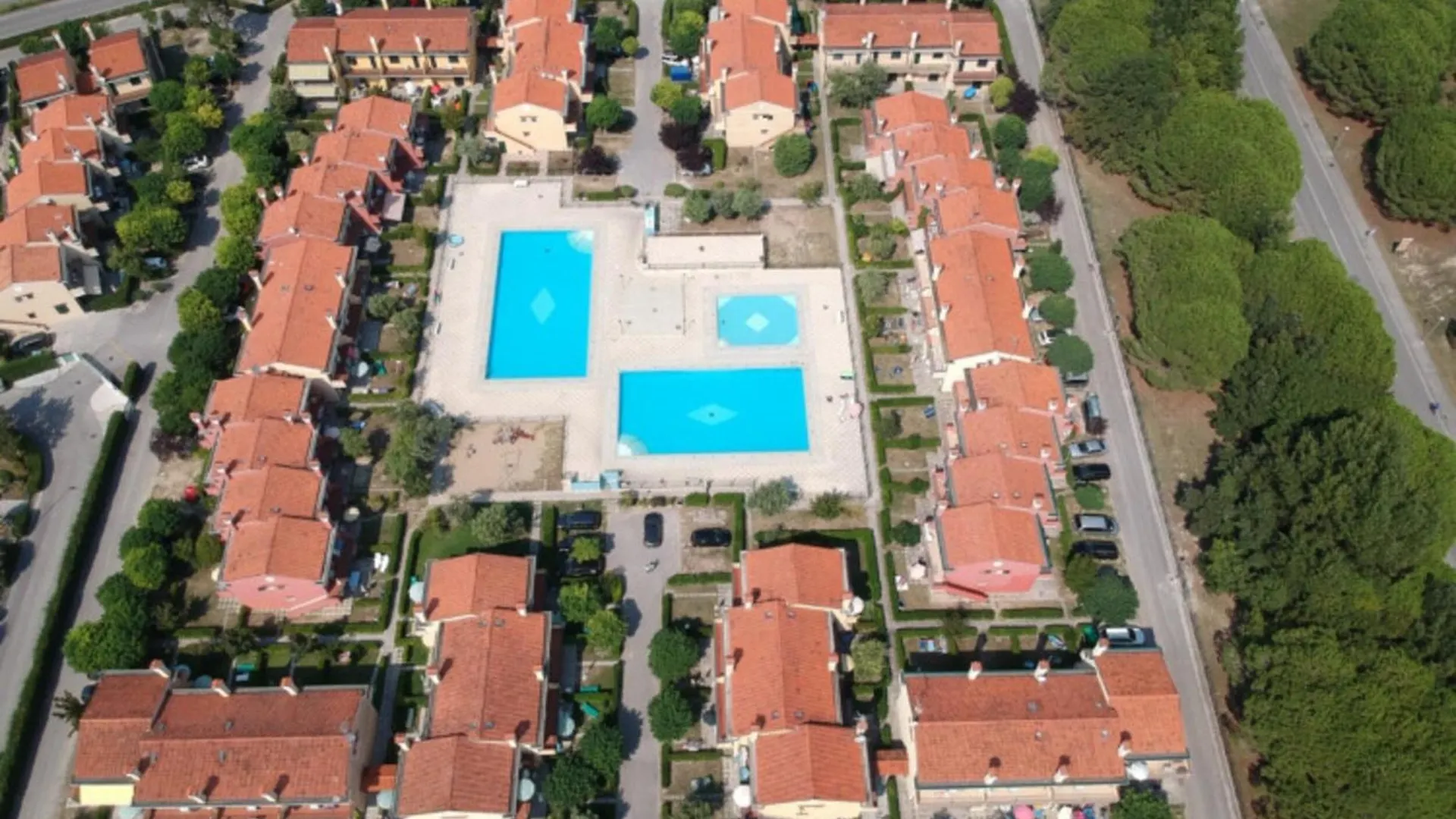 Charming House Near The Beach With Pool Bibione Italy