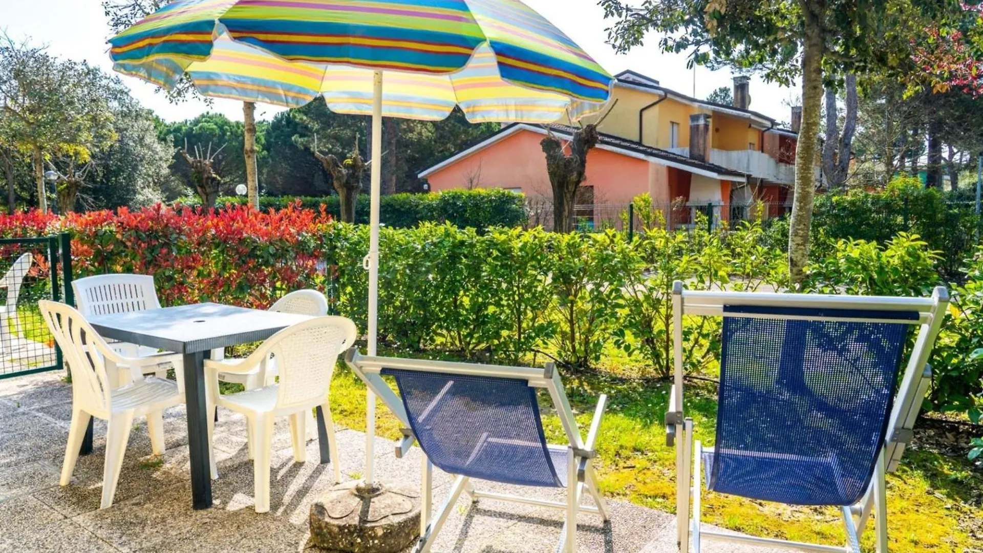 Charming House Near The Beach With Pool Bibione Apartment